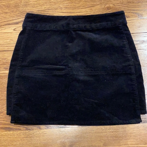 Black Suede Skirt - Picture 1 of 2